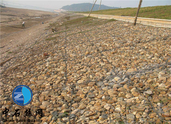 護(hù)坡格賓石籠 護(hù)坡格賓石籠