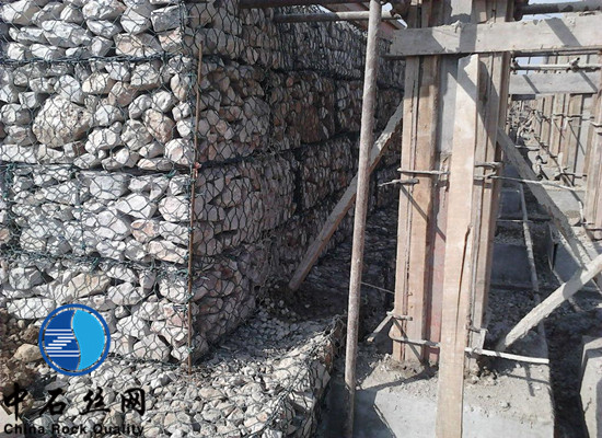石籠網箱擋墻